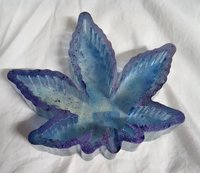 Resin Cannabis Leaf Ashtray 