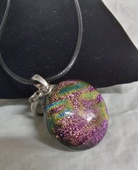 Grateful Dead   Glass and Stealie necklace