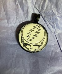 Grateful Dead Steal Your Face Glass and metal Pendant
