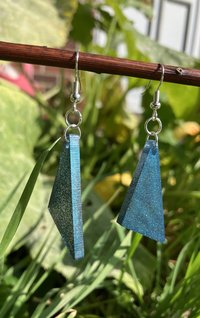 Holographic geometric resin earrings (greenbased)