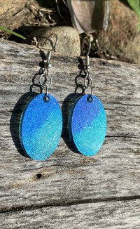 Holographic geometric resin earrings (ovals)