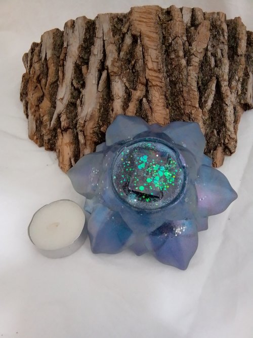 Resin Lotus Flower Tea Light/Candle Holder