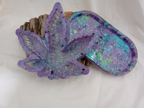 Set of Resin Cannabis Leaf  Ashtray and matching rolling/trinket tray