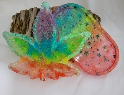 Rainbow Spectrum  Resin Cannabis Leaf ashtray & Rolling/Trinket Tray combo
