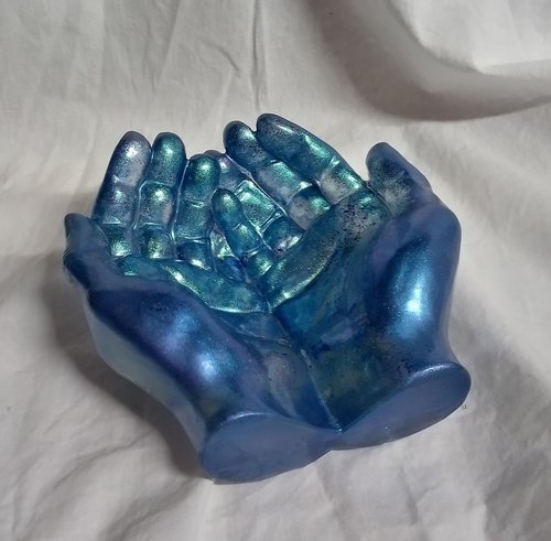 Resin hands / cupped decorative 