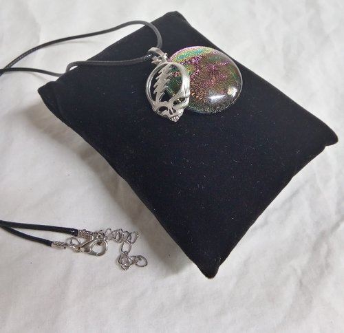 Grateful Dead   Glass and Stealie necklace