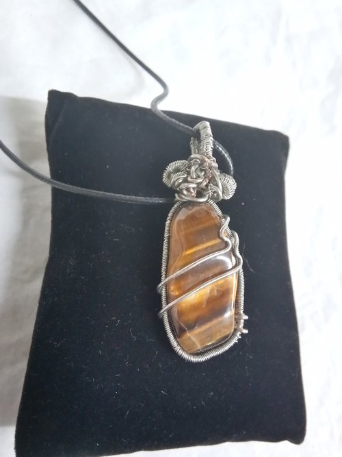 Wire Wrapped Tigers eye Necklace 