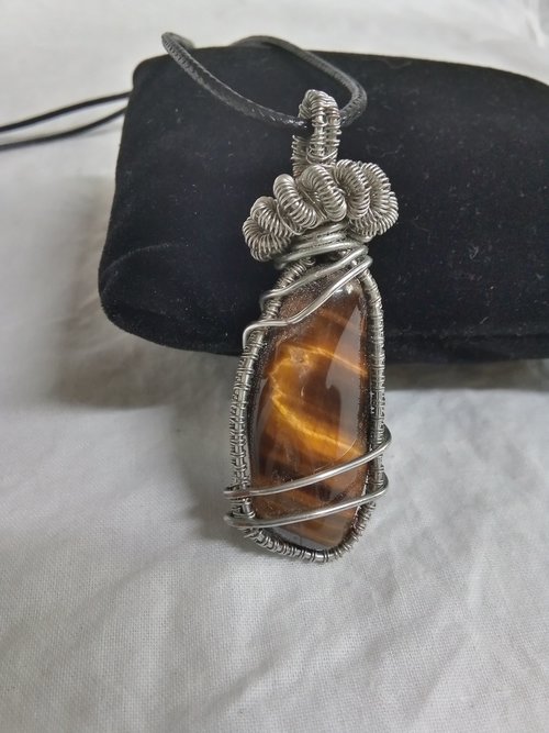 Wire Wrapped Tigers eye Necklace 