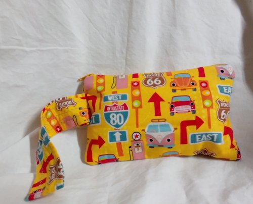 MHandmade zippered wristlet bags (clutch) M