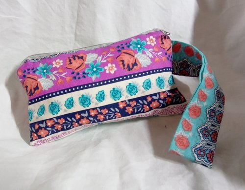 flowers and rosettes   motif zippered wristlet bags (clutch) M