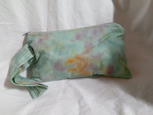 muted pastel tie dye motif zippered wristlet bags (clutch) M
