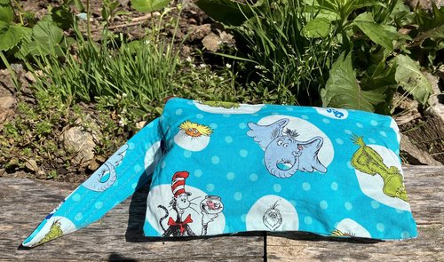Dr. Seuss motif Horton hears a who , The Cat in the hat , the Grinch  The Lorax Yertle the turtle Handmade zippered wristlet bags (clutch) L