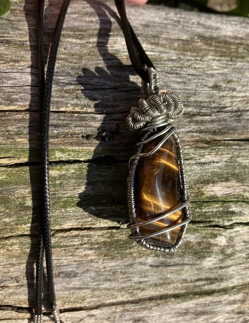 Wire Wrapped Tigers eye Necklace 