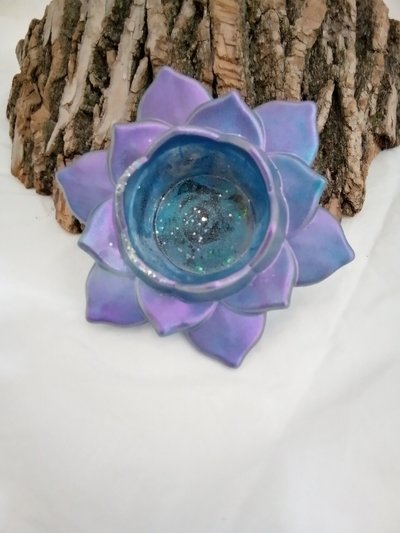 Resin Lotus Flower Tea Light/Candle Holder