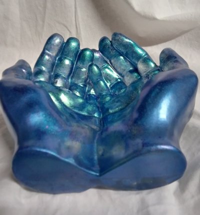 Resin hands / cupped decorative 