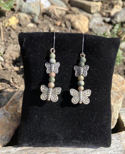 metalic butterfly charms with crackle beads fish hook earrings
