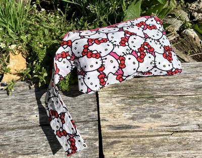 Hello Kitty motif zippered wristlet bags (clutch) M