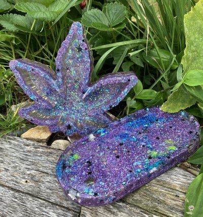 Set of Resin Cannabis Leaf  Ashtray and matching rolling/trinket tray
