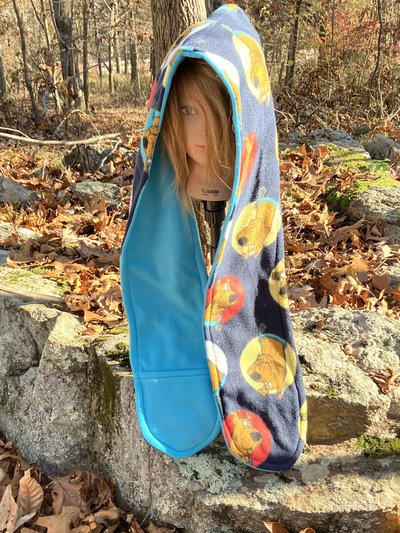 Handmade by Lucky Burrito Beautiful Hooded Scarves inspired by the designs of Sienna Rose* fully reversible Scooby Doobie Doo motif Fleece 