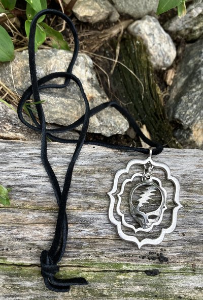  Grateful Dead stealie pendant necklace